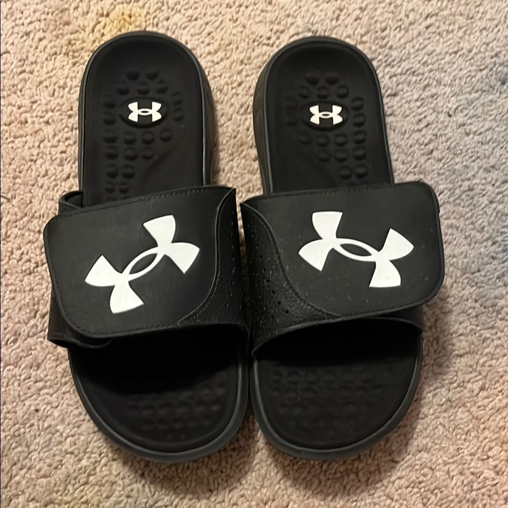 Under Armour mens Black Slides